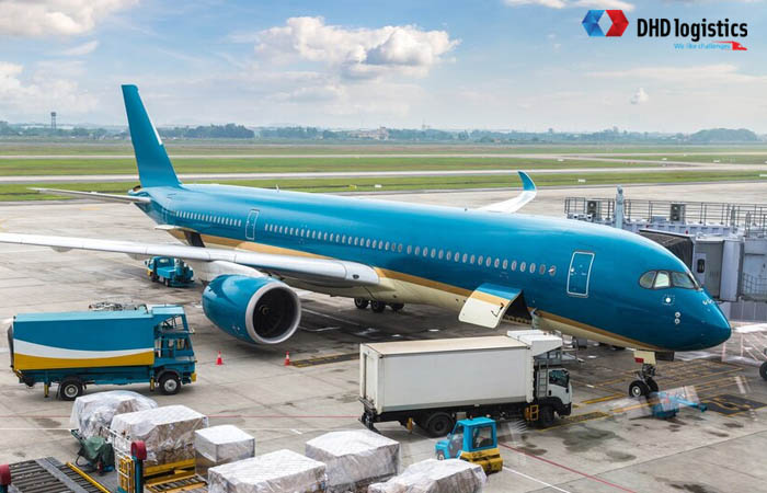 hàng hóa vận chuyển bằng đường hàng không